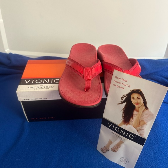 Vionic Red Sandals Quilted Comfort Beach - Picture 3 of 3